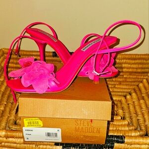 Barbie pink steve madden kitten heels,  size 9